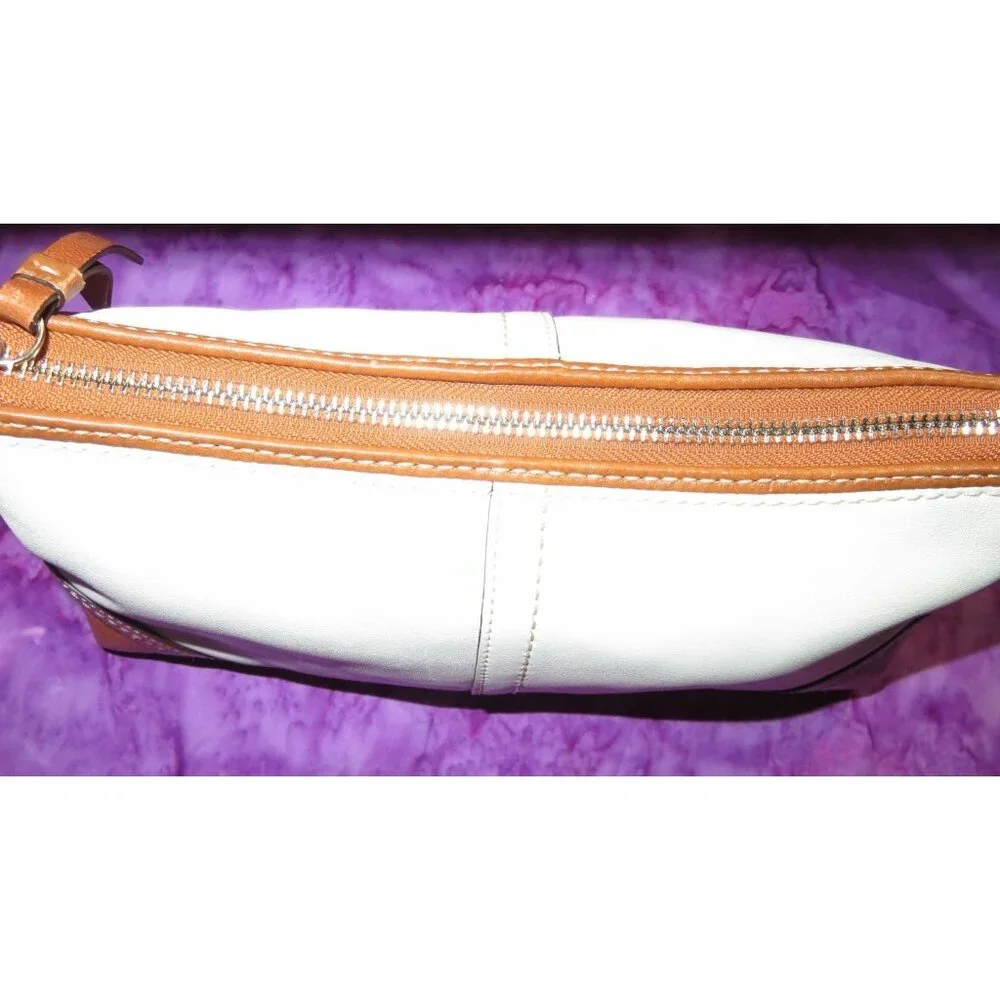 Coach 2007 Hamptons Cream & Tan Leather Demi Bag Baguette - Picture 12 of 13